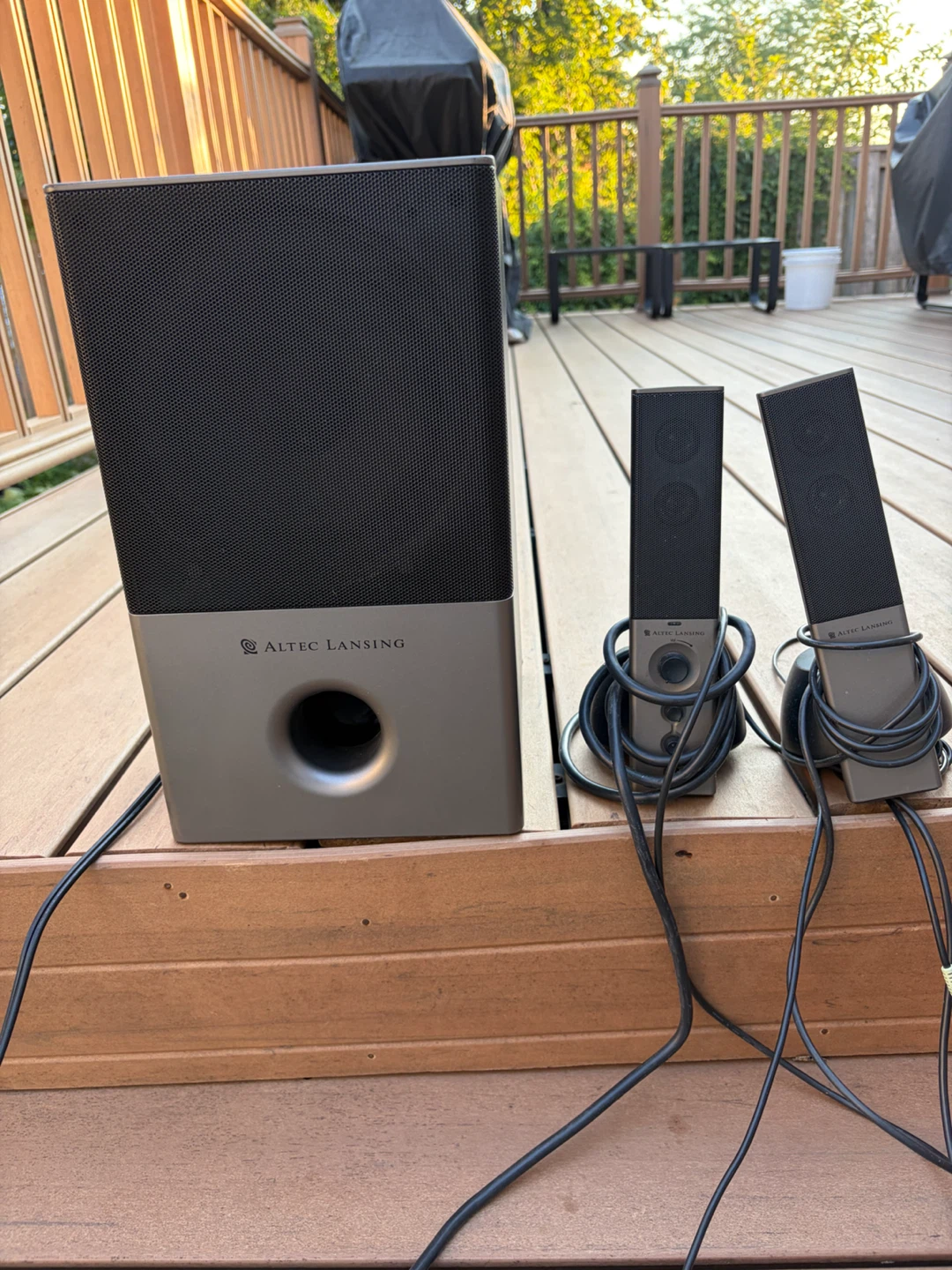 Altec Lansing 2.1 Speaker System