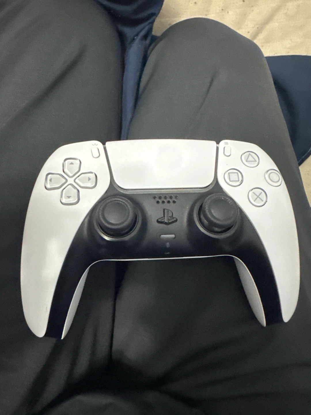Sony PlayStation 5 with DualSense controller. - photo 3