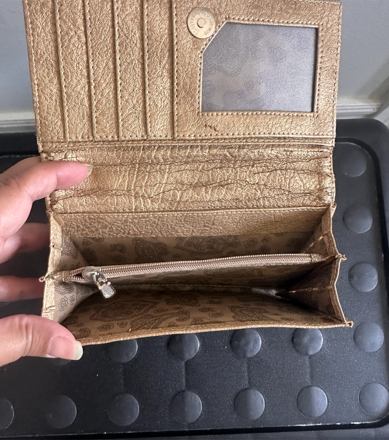 Women's Clutch Wallet - photo 4