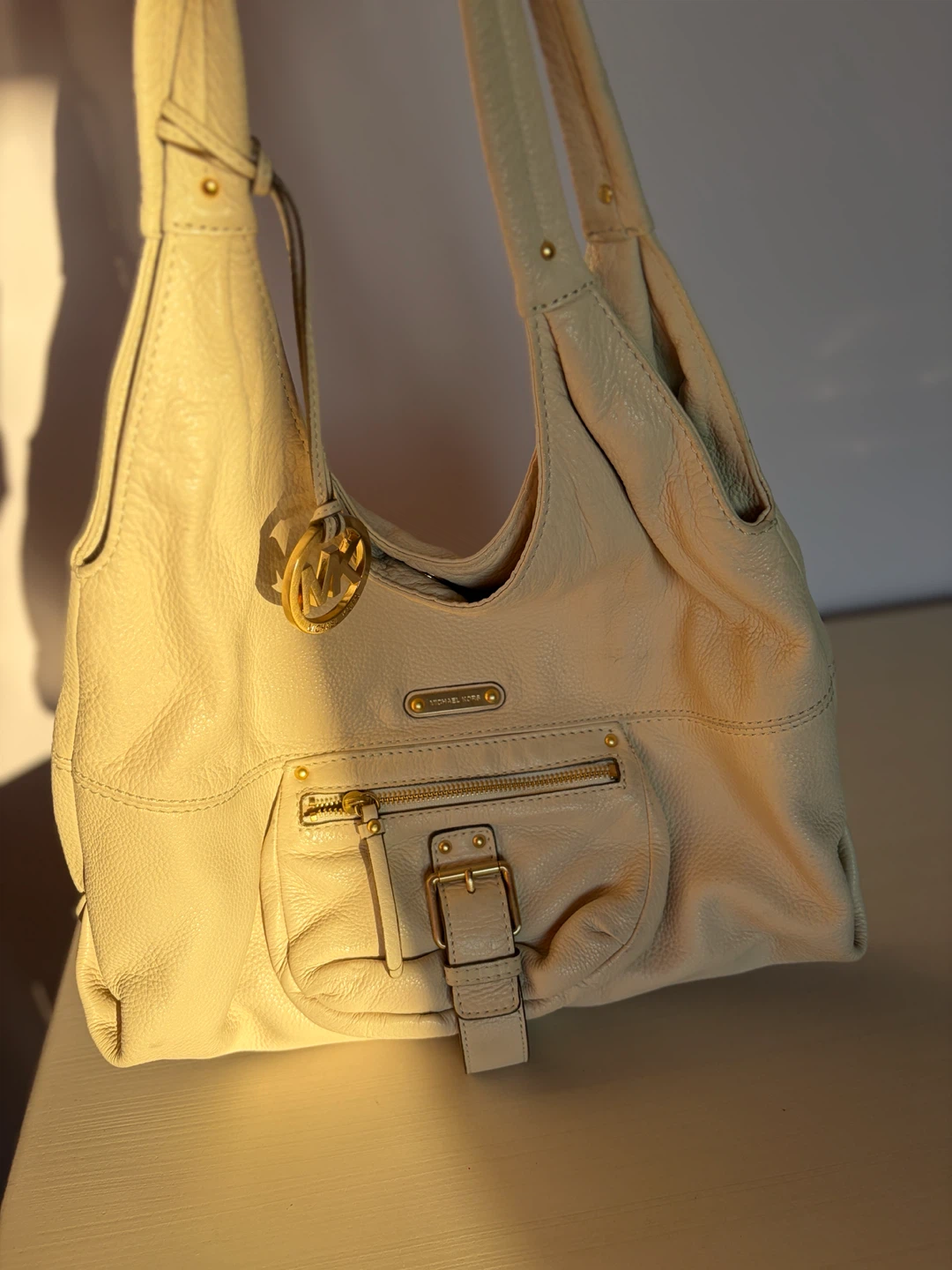 Michael Kors Cream Leather Bag - photo 2