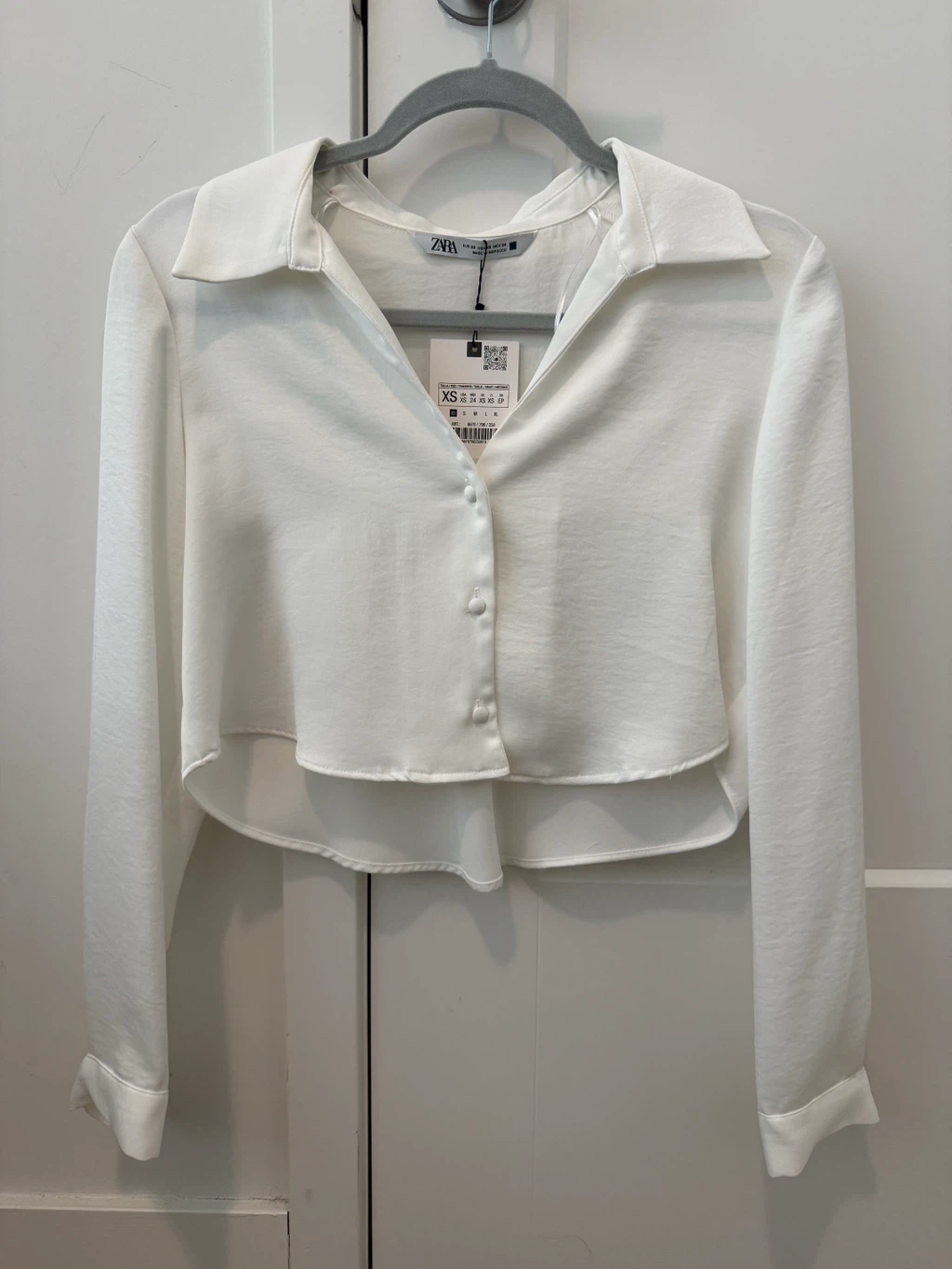 New with tag✨ Zara satin cropped blouse XS