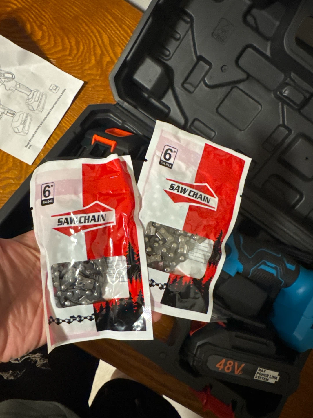 Cordless Handheld Chainsaw with 2 Batteries - photo 2