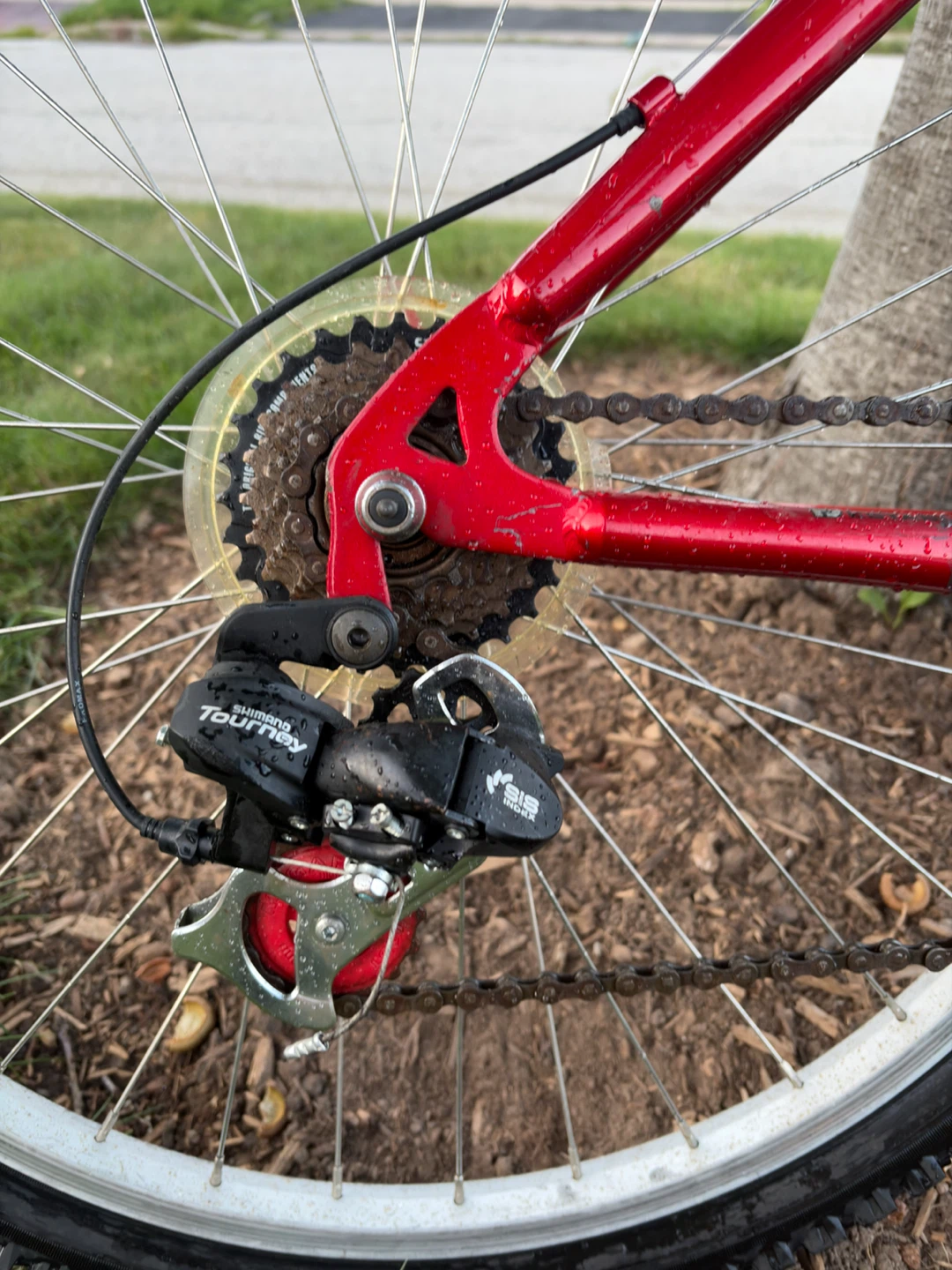 Red DiamondBack Mountain Bike - photo 3