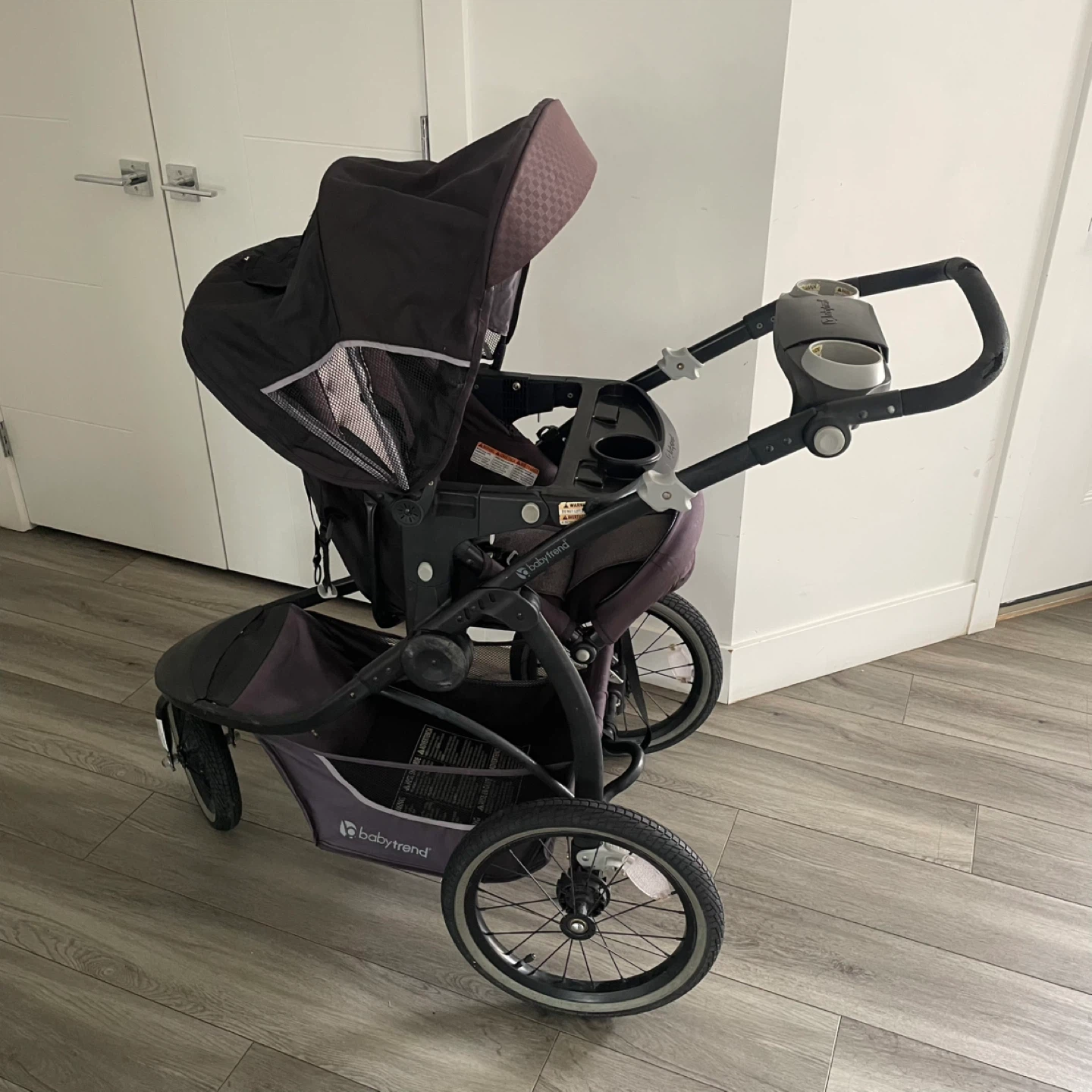 Baby Trend Jogger Stroller - photo 2