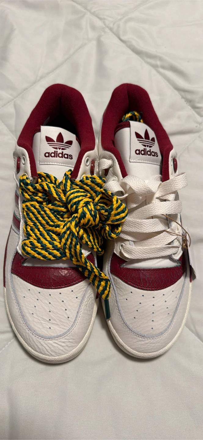 Adidas Low Top Sneakers