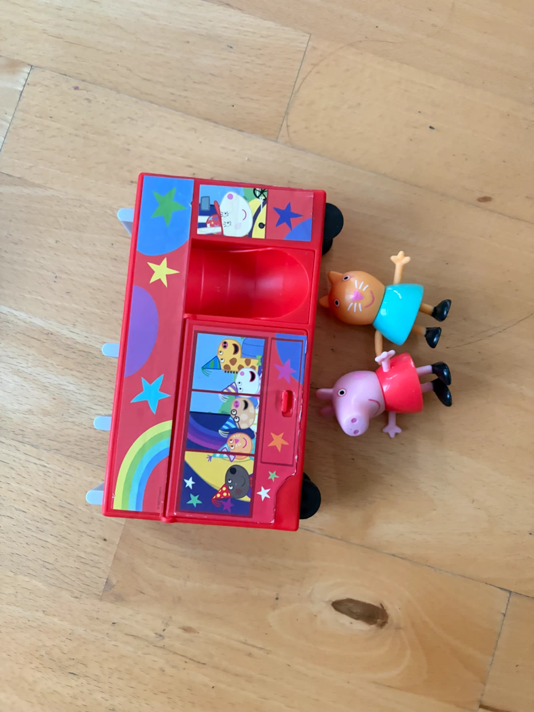 Peppa Pig party bus + Dino set