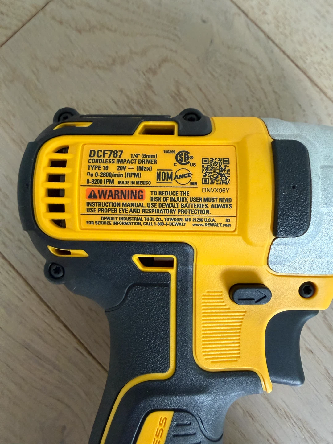 DeWalt 20V Max Cordless Impact Driver DCF787 - photo 2