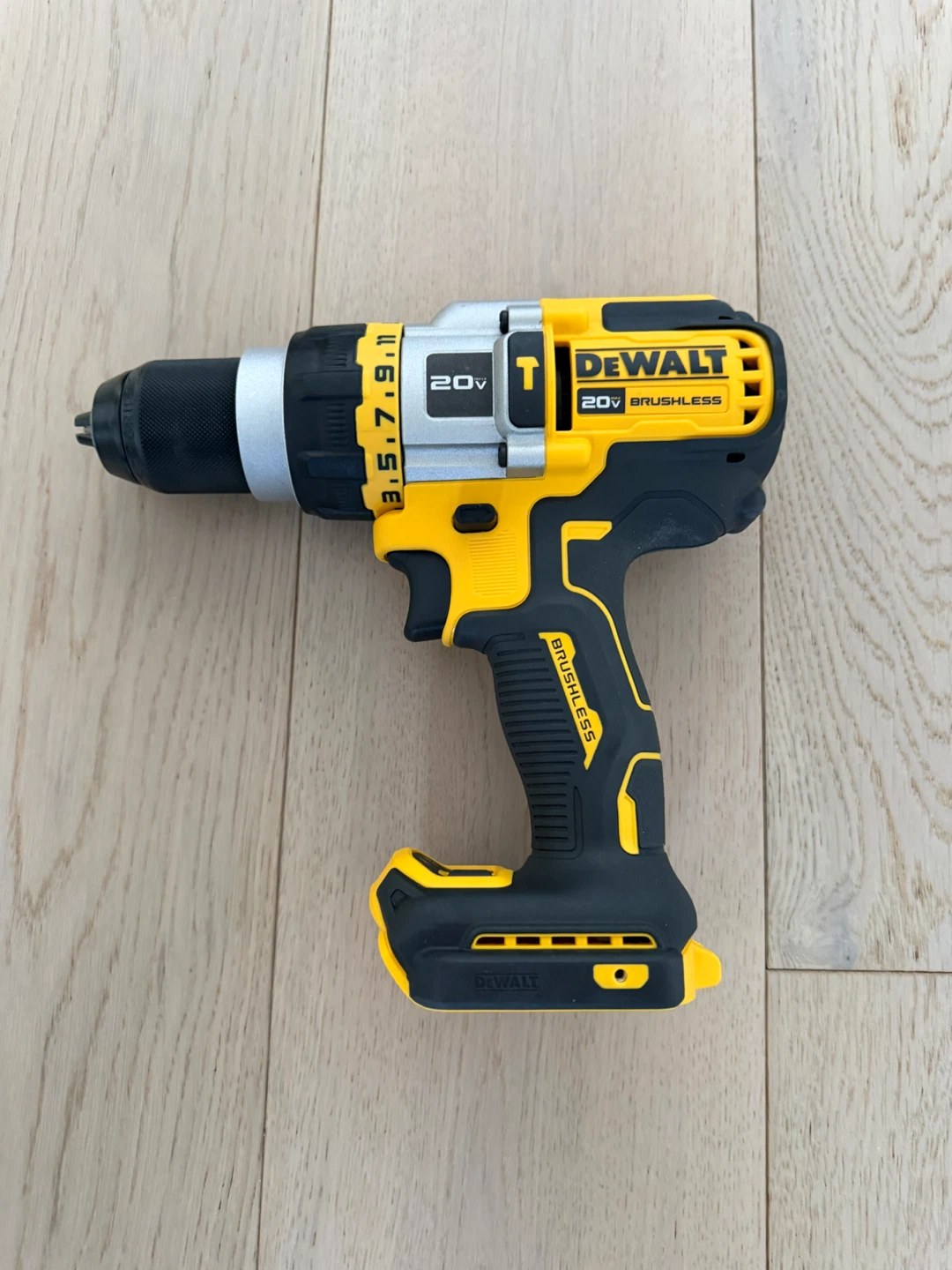 DeWalt DCD999 20V MAX XR Brushless Hammer Drill/Driver - photo 3