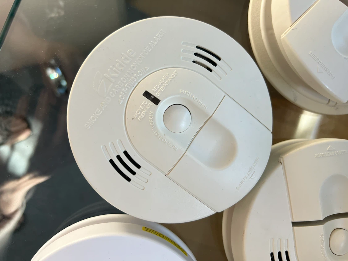 4 Kiddie Smoke and Carbon Monoxide Alarms - photo 4