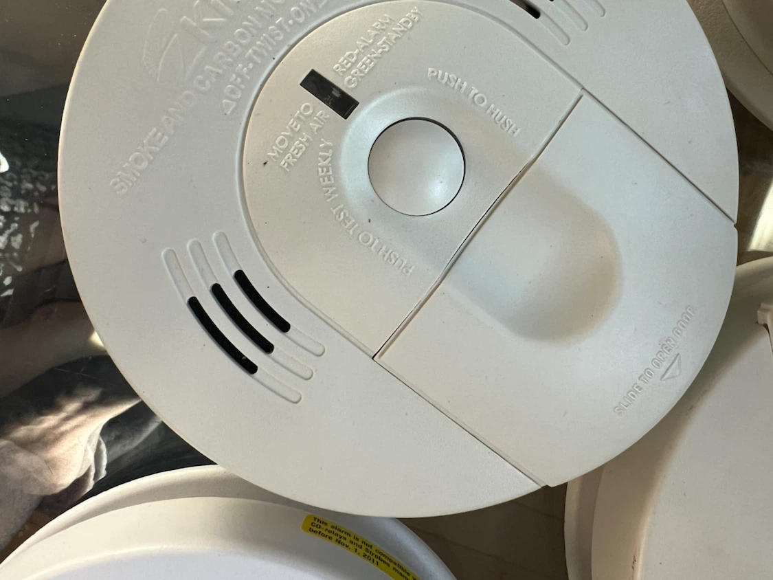 4 Kiddie Smoke and Carbon Monoxide Alarms - photo 5