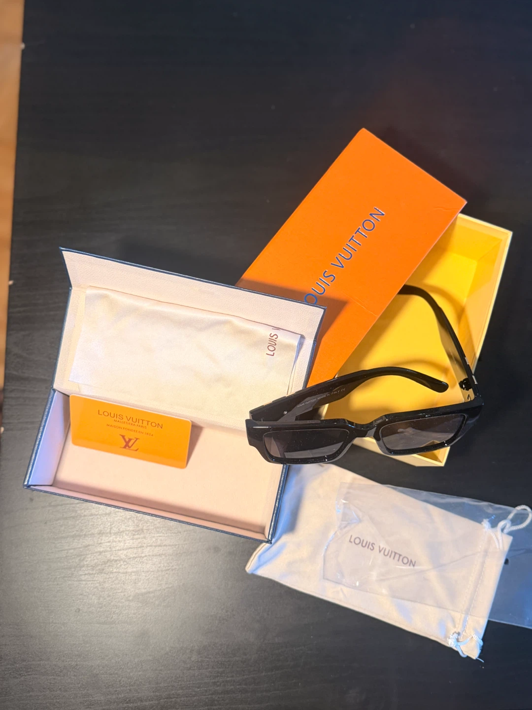 Louis Vuitton Sunglasses Lv glass - photo 4