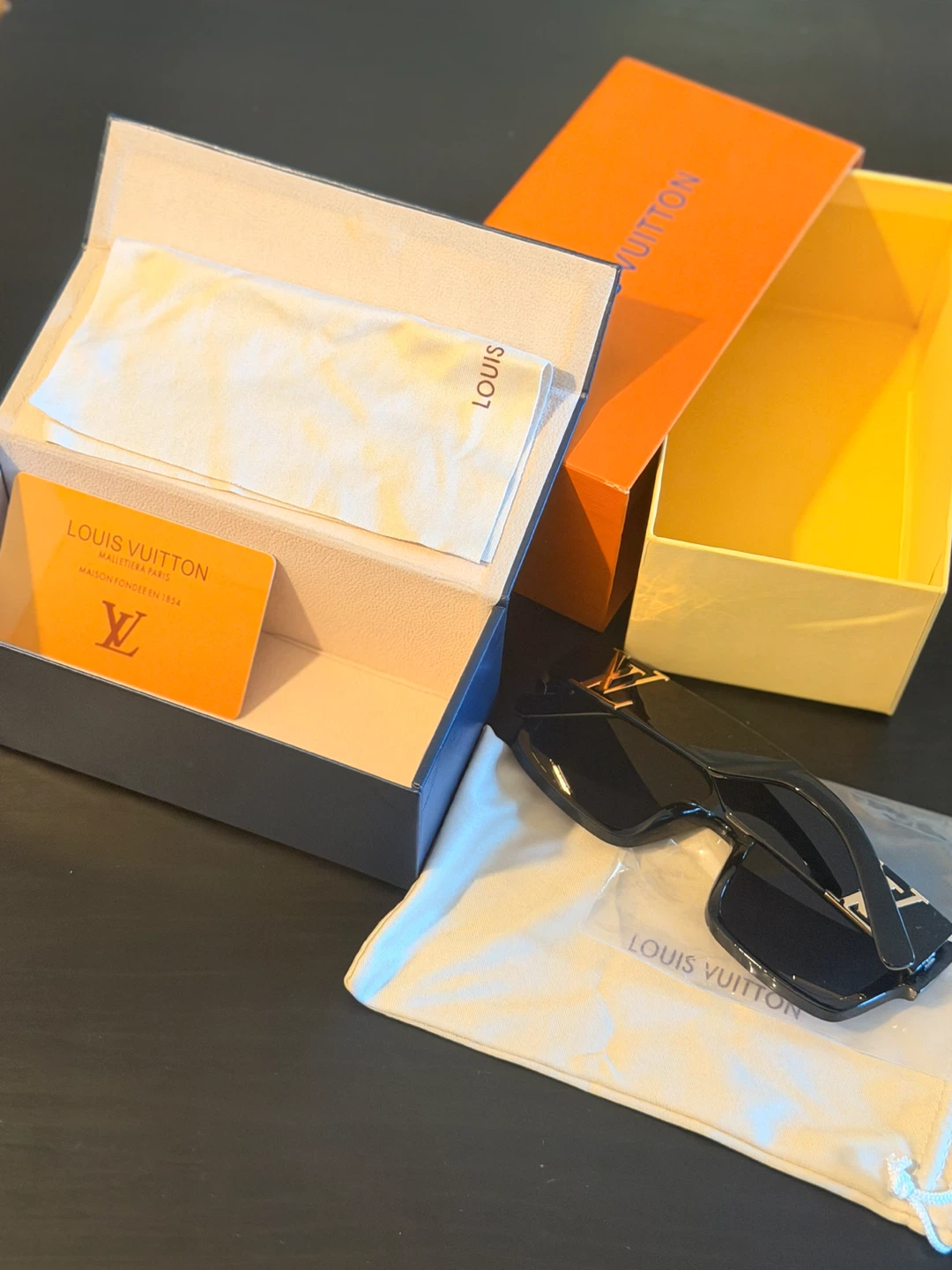 Louis Vuitton Sunglasses Lv glass - photo 5