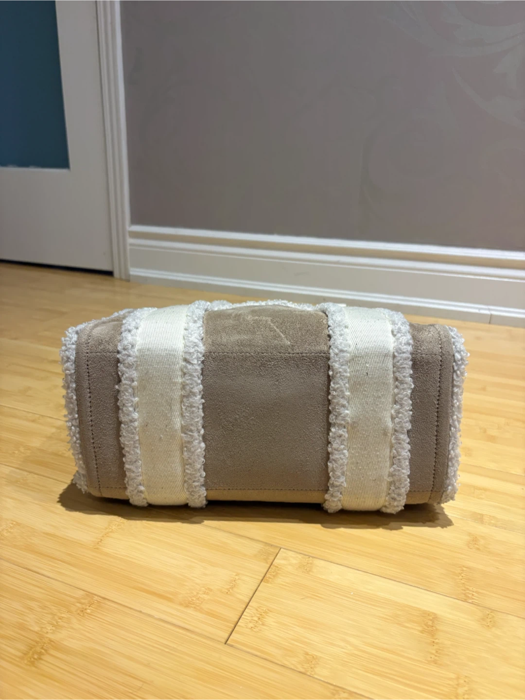 Lululemon Boxy Mini Tote Bag 4.5L Faux Shearling Trims - photo 5