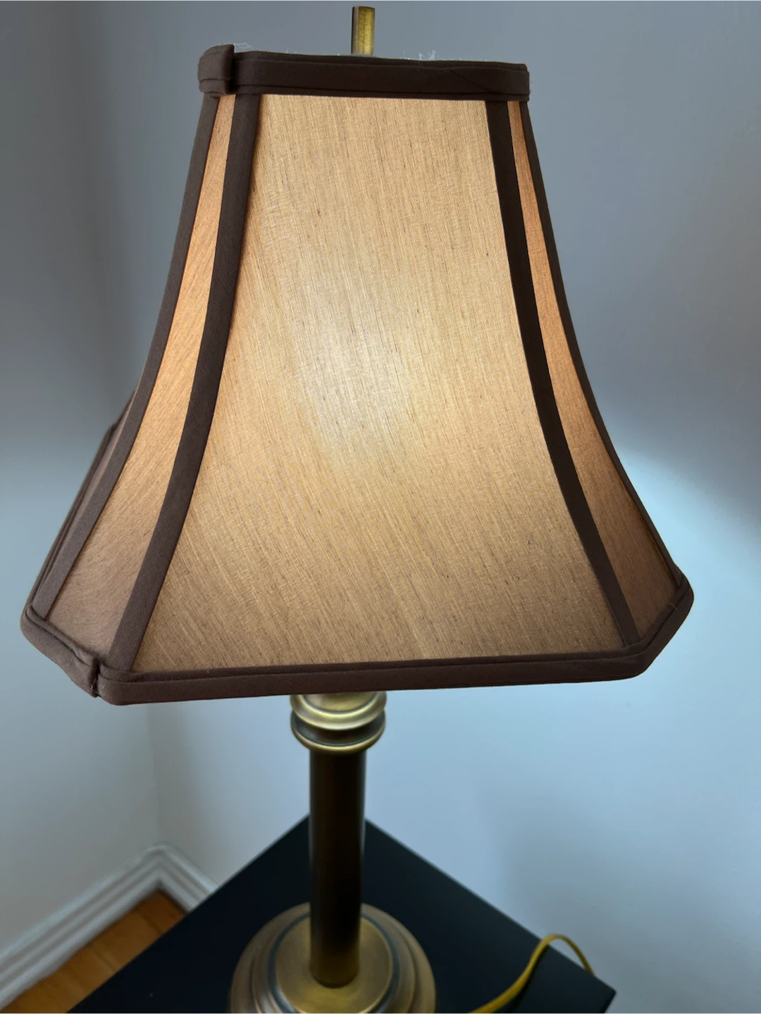 Adjustable Arm Table Lamp