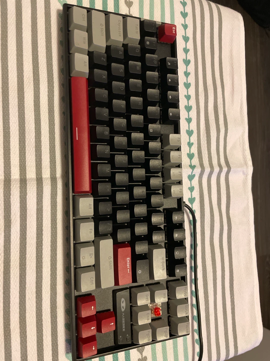 MageGee 75% Mechanical Keyboard (Home key missing)