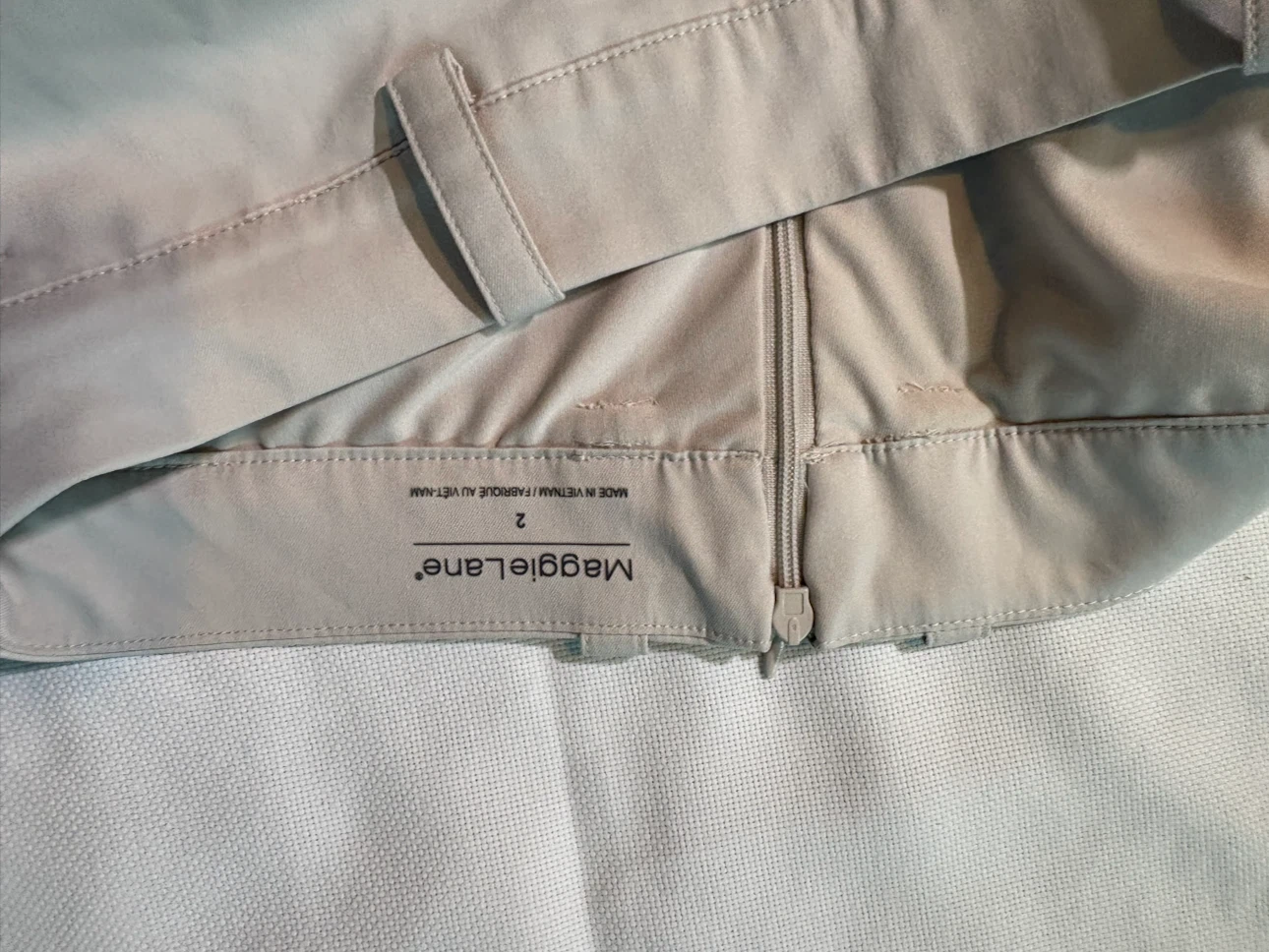 Maggie Lane Beige Khaki skirt/Shorts Size 2