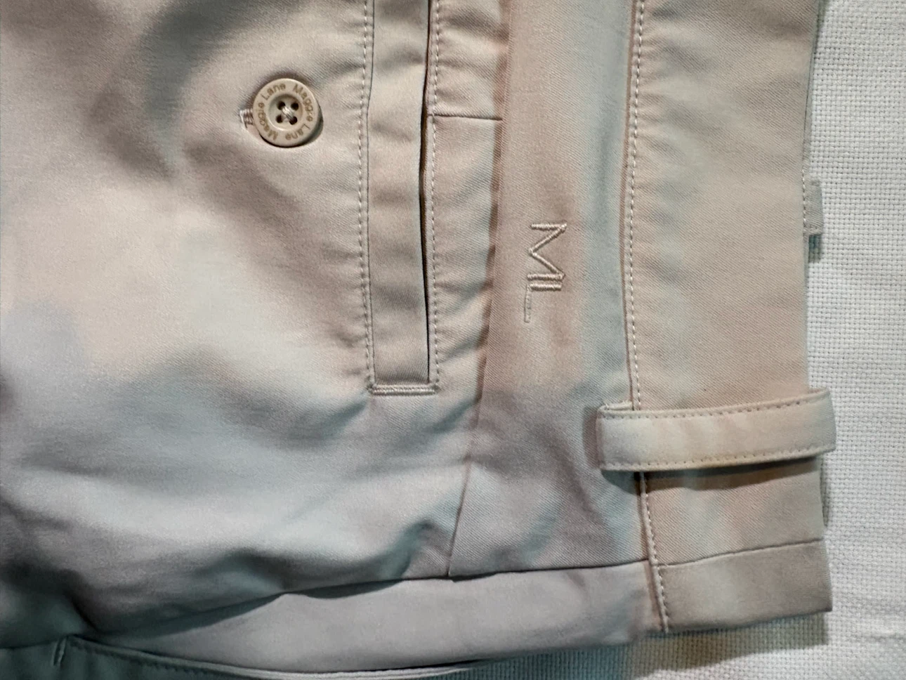 Maggie Lane Beige Khaki skirt/Shorts Size 2 - photo 4