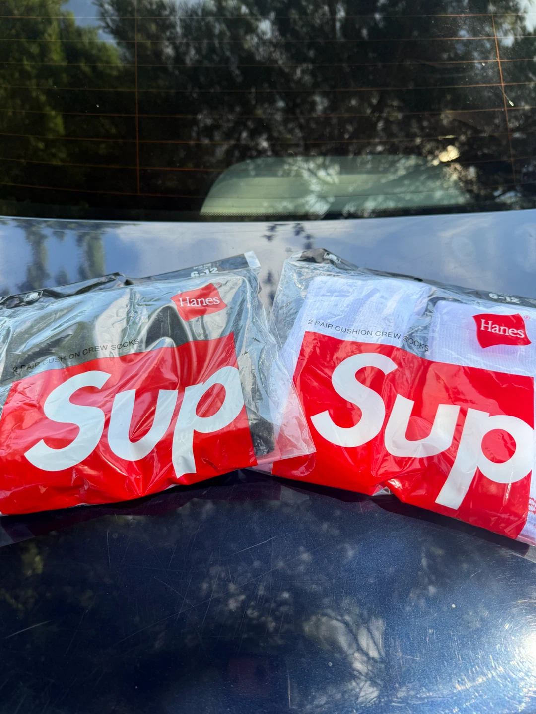 Supreme x Hanes Crew Socks (2 Pair Packs) - photo 5