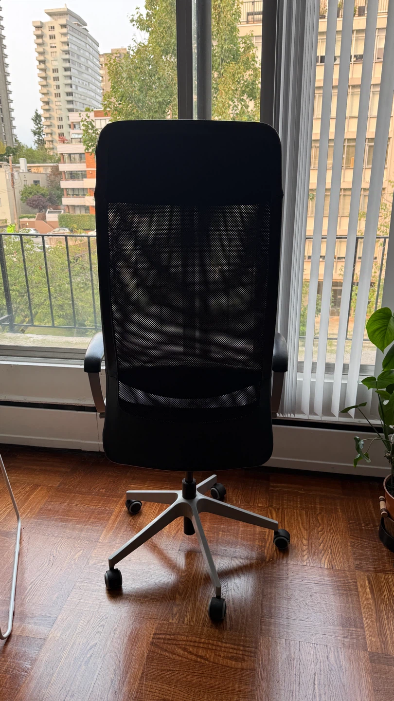 IKEA MARKUS Office Chair - photo 3