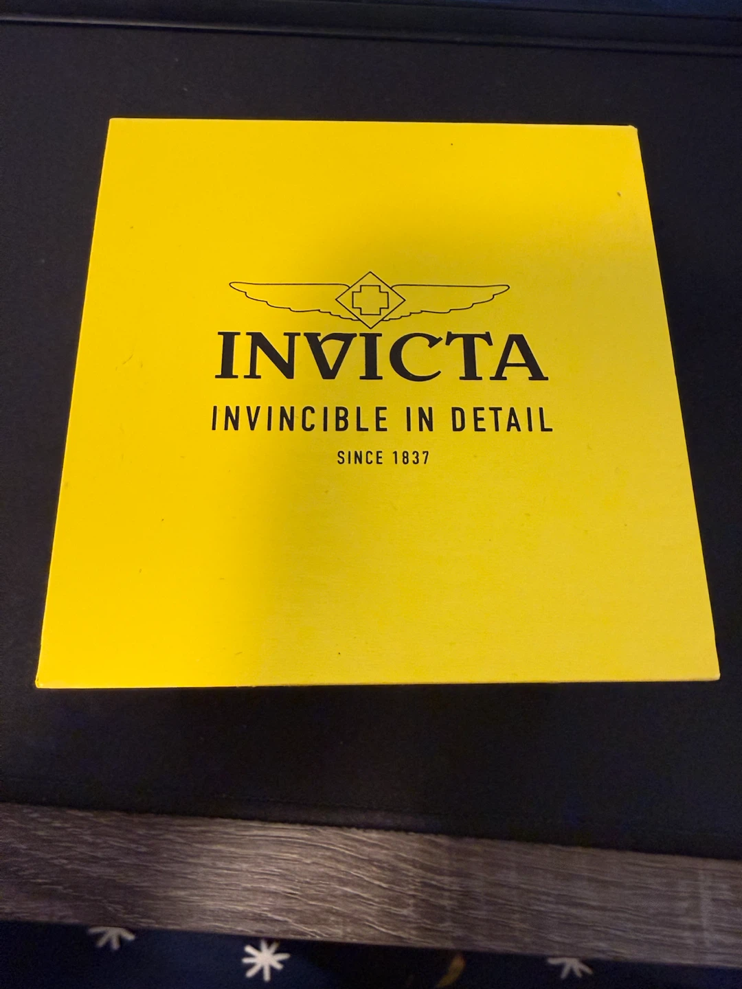 Invicta Professional 660ft / 200m Water Resistant Watch