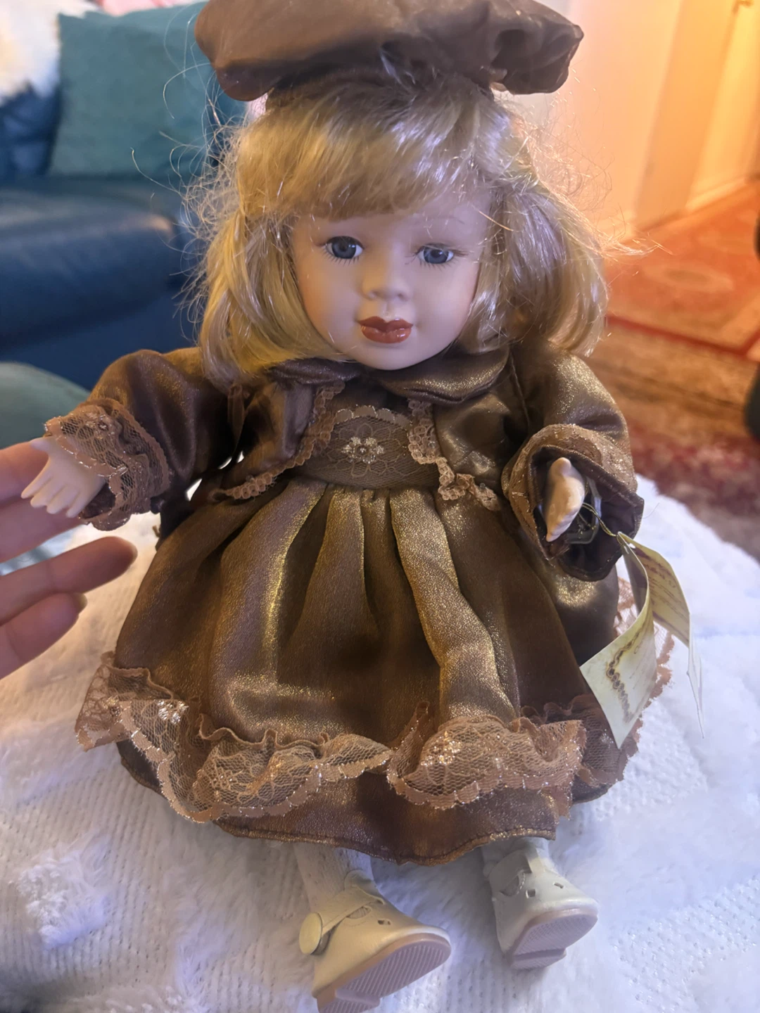 Angelina Porcelain Bride Doll - photo 5