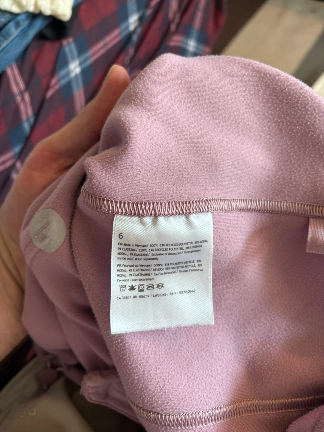 Lululemon Pink Trousers - Size 6 - photo 2