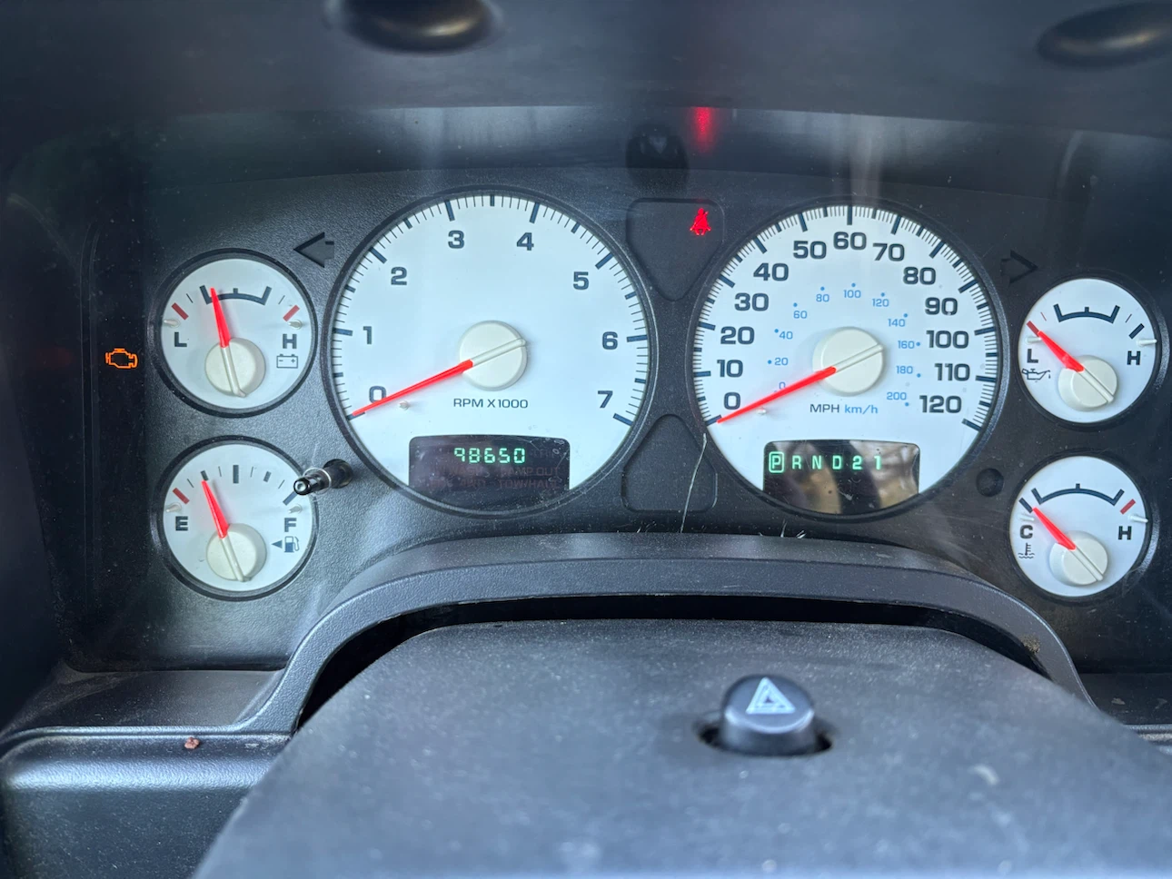 2005 Dodge Ram 1500 Pickup Truck with Rack - photo 4