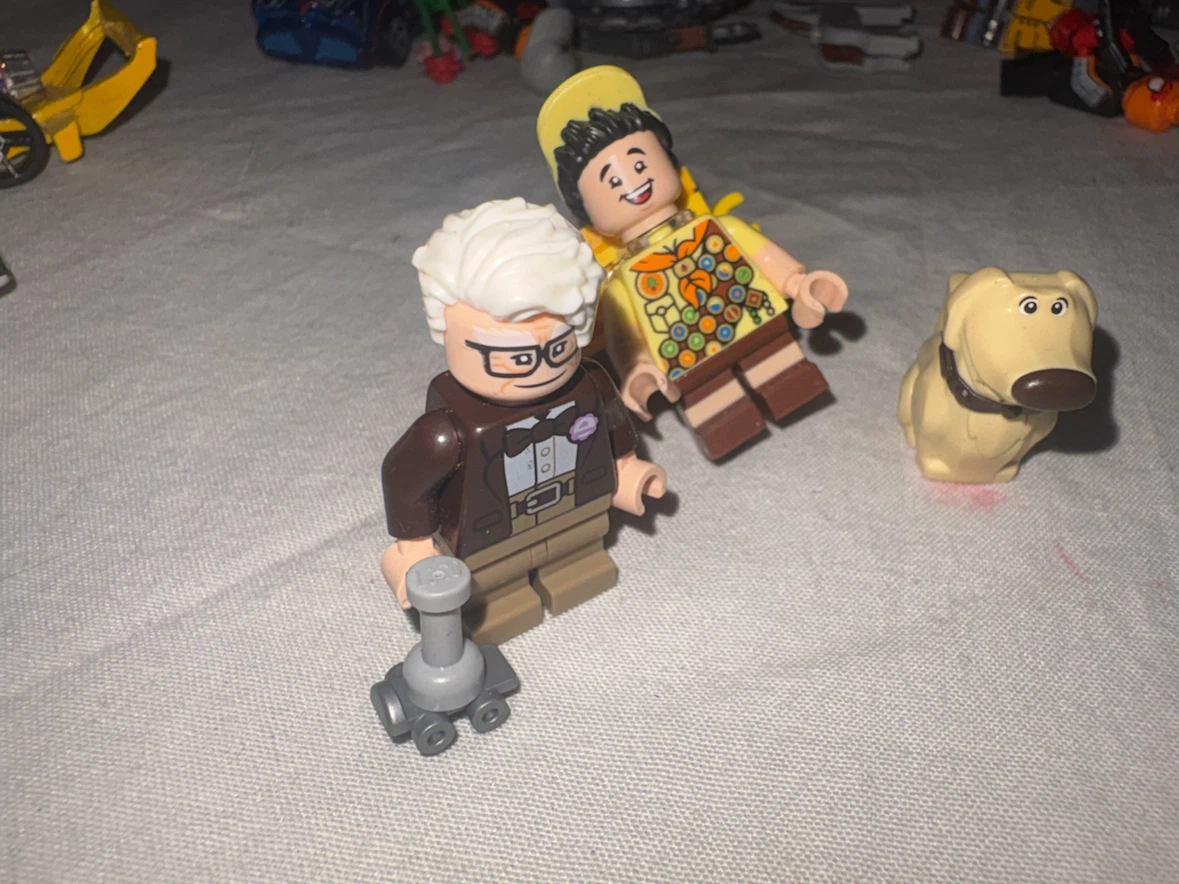 LEGO Up Carl Fredricksen, Russell, and Dug figures - photo 3