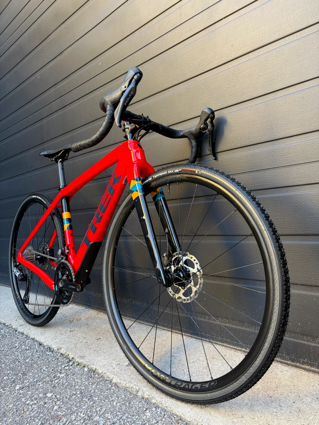 49cm Carbon Trek Checkpoint SL5 Like New - photo 5