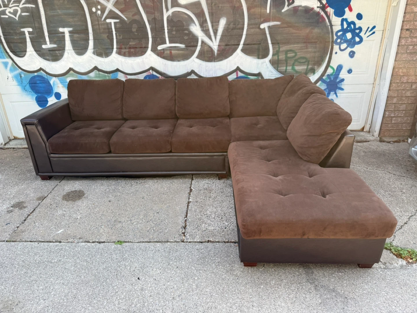 Free delivery Brown Sectional Sofa