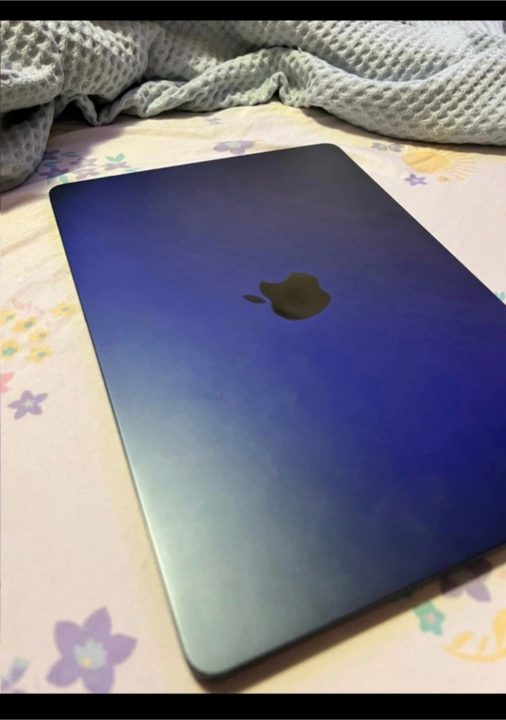 Apple MacBook Air M2 (Midnight) – good Condition