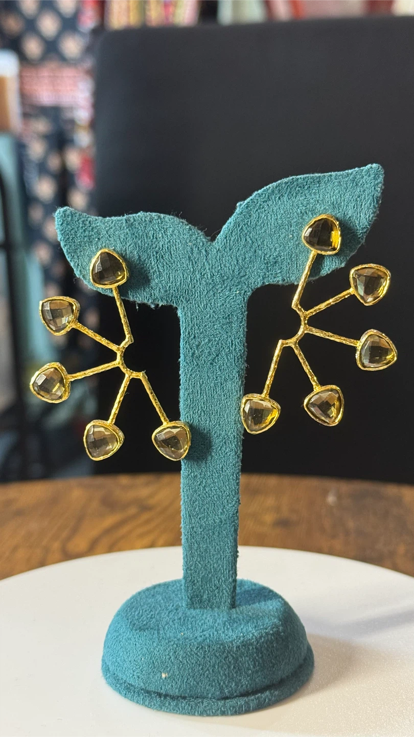 18k handcrafted Gold tone earrings with peridot stones