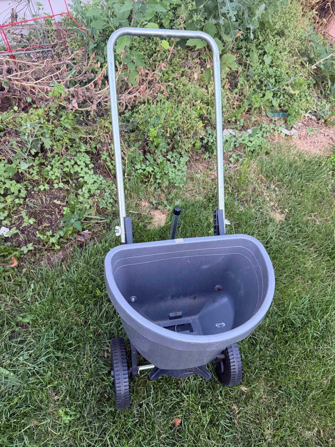 Push Spreader - photo 2