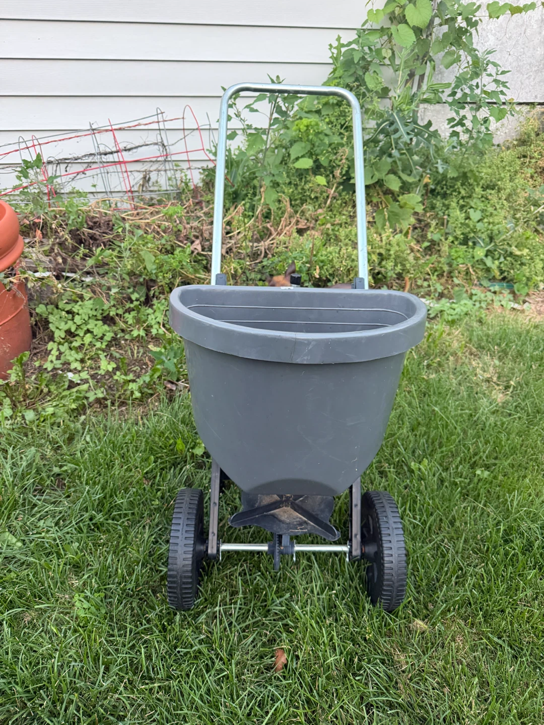 Push Spreader - photo 3
