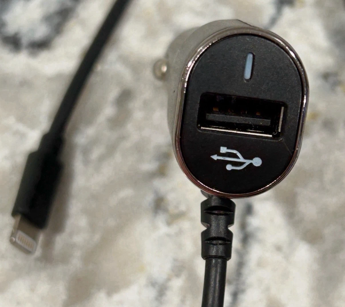 12V iPhone Charging Cord with Additional USB Port in Plug - photo 3