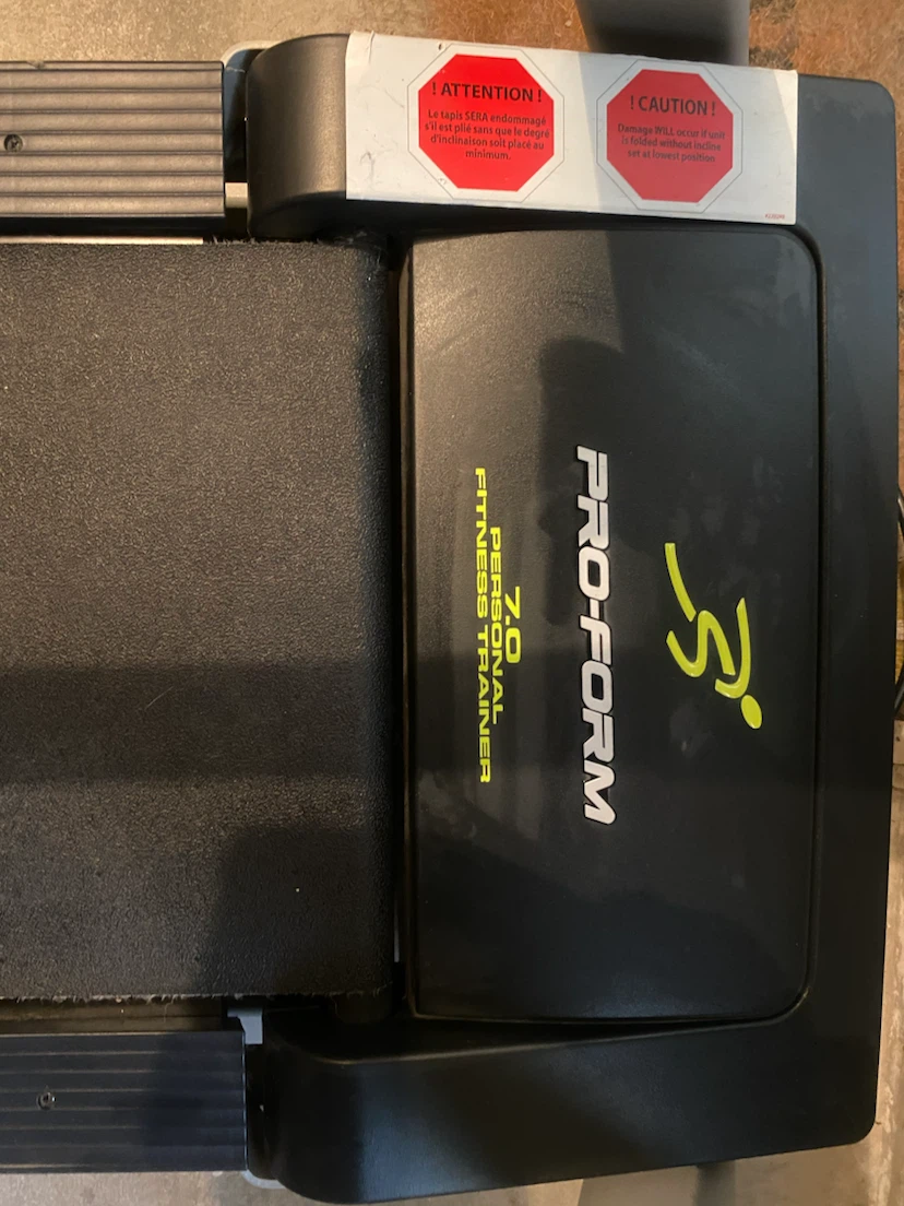 Folding Treadmill -Excellent Condition-