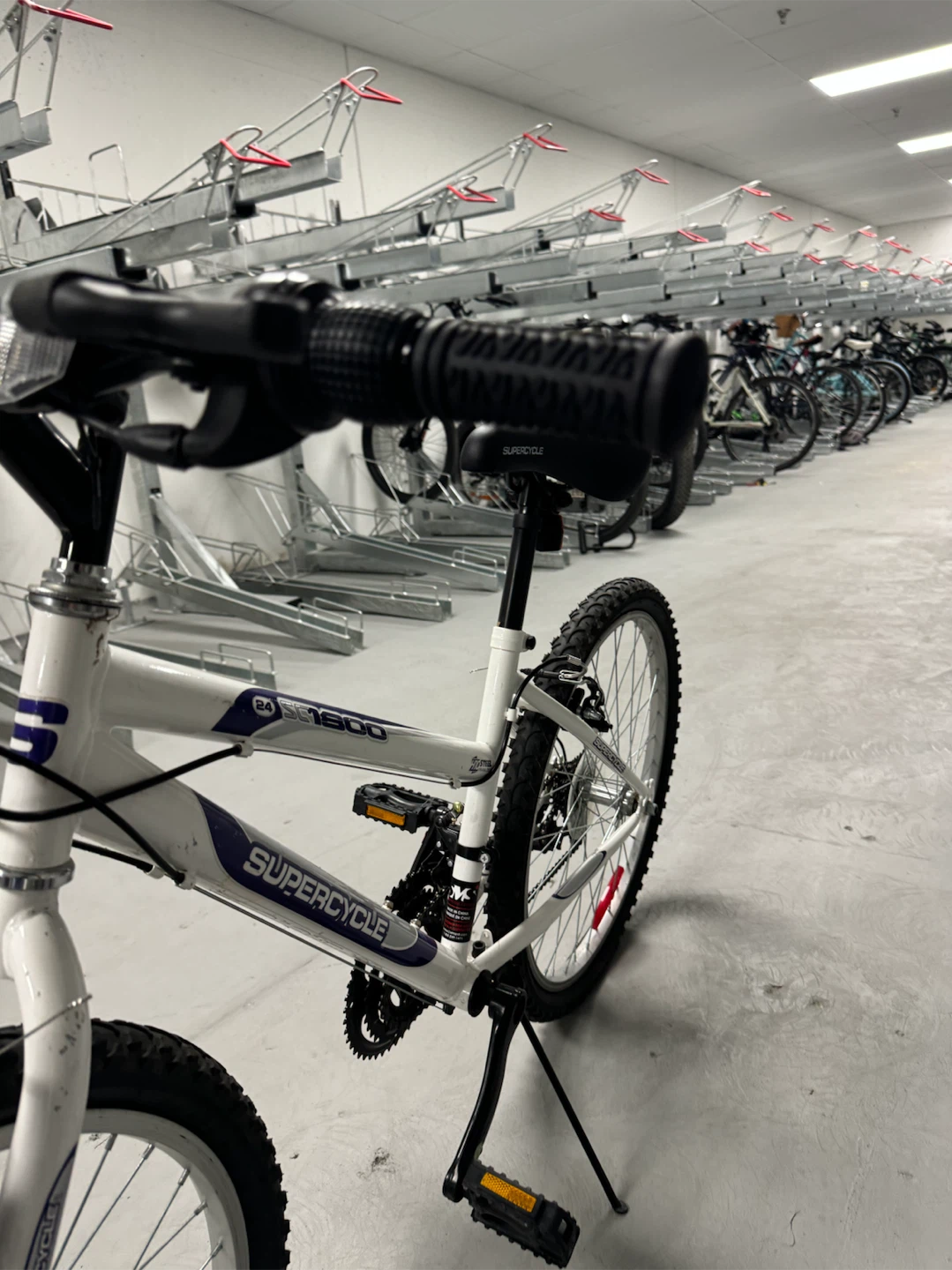 Supercycle 1600 Mountain Bike - White - photo 3
