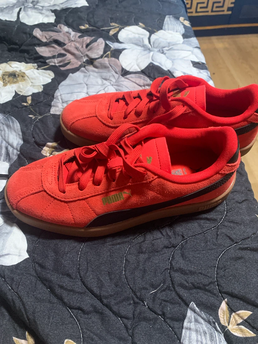Puma Red Suede Sneakers - Size 6 - photo 2