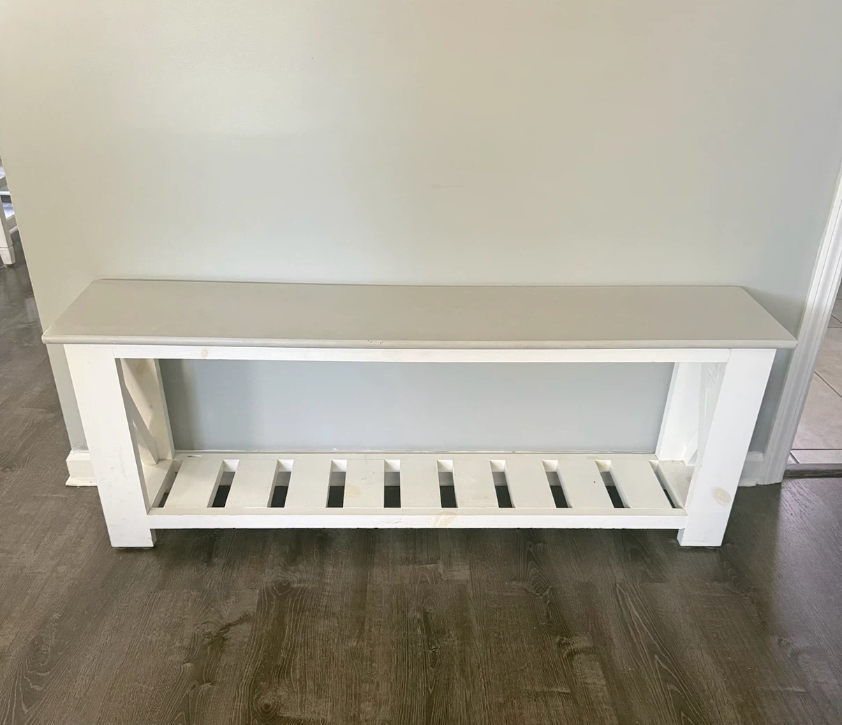 Custom made pine wood White Farmhouse Entryway Bench - photo 3