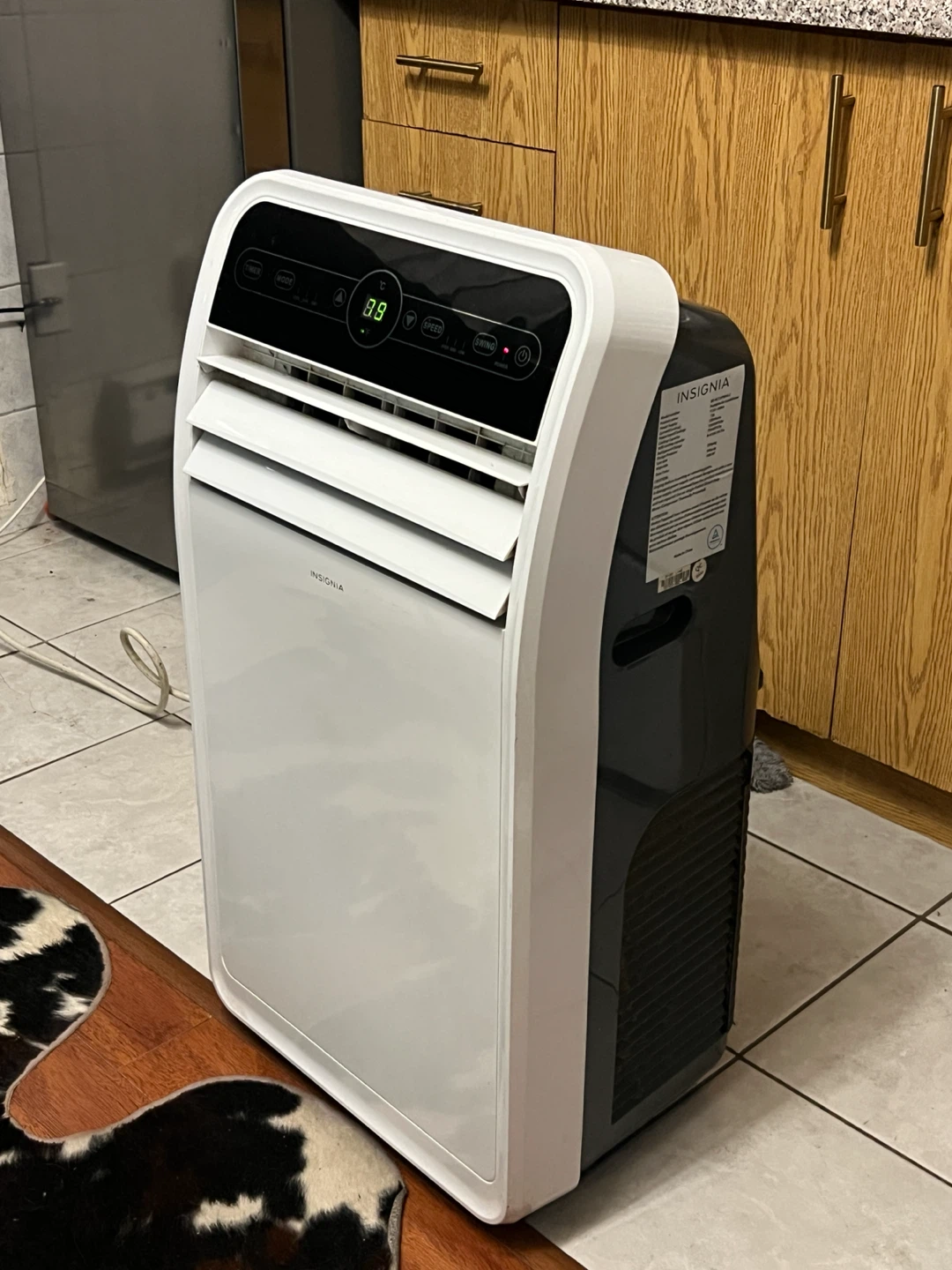 Insignia Portable Air Conditioner 12000btu - photo 2