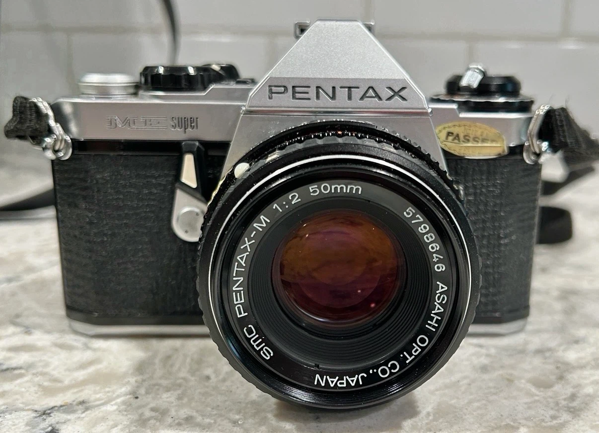 Pentax ME Super 35mm Film Camera w/ 50mm f/2 + 24mm f/2.8 Lens - photo 3