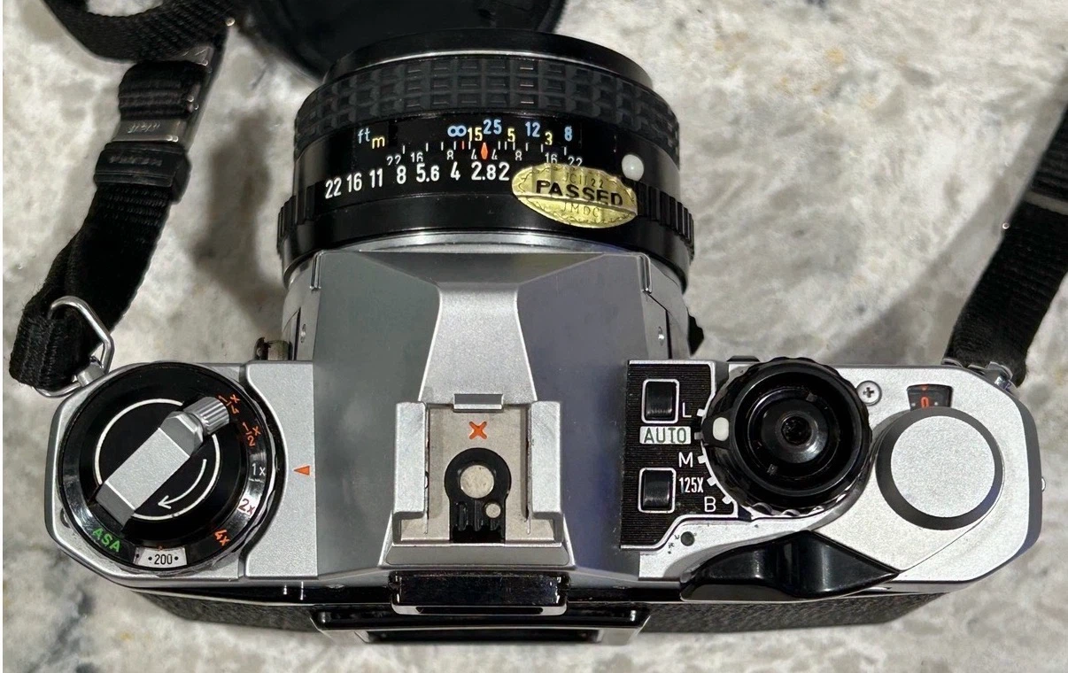 Pentax ME Super 35mm Film Camera w/ 50mm f/2 + 24mm f/2.8 Lens - photo 4