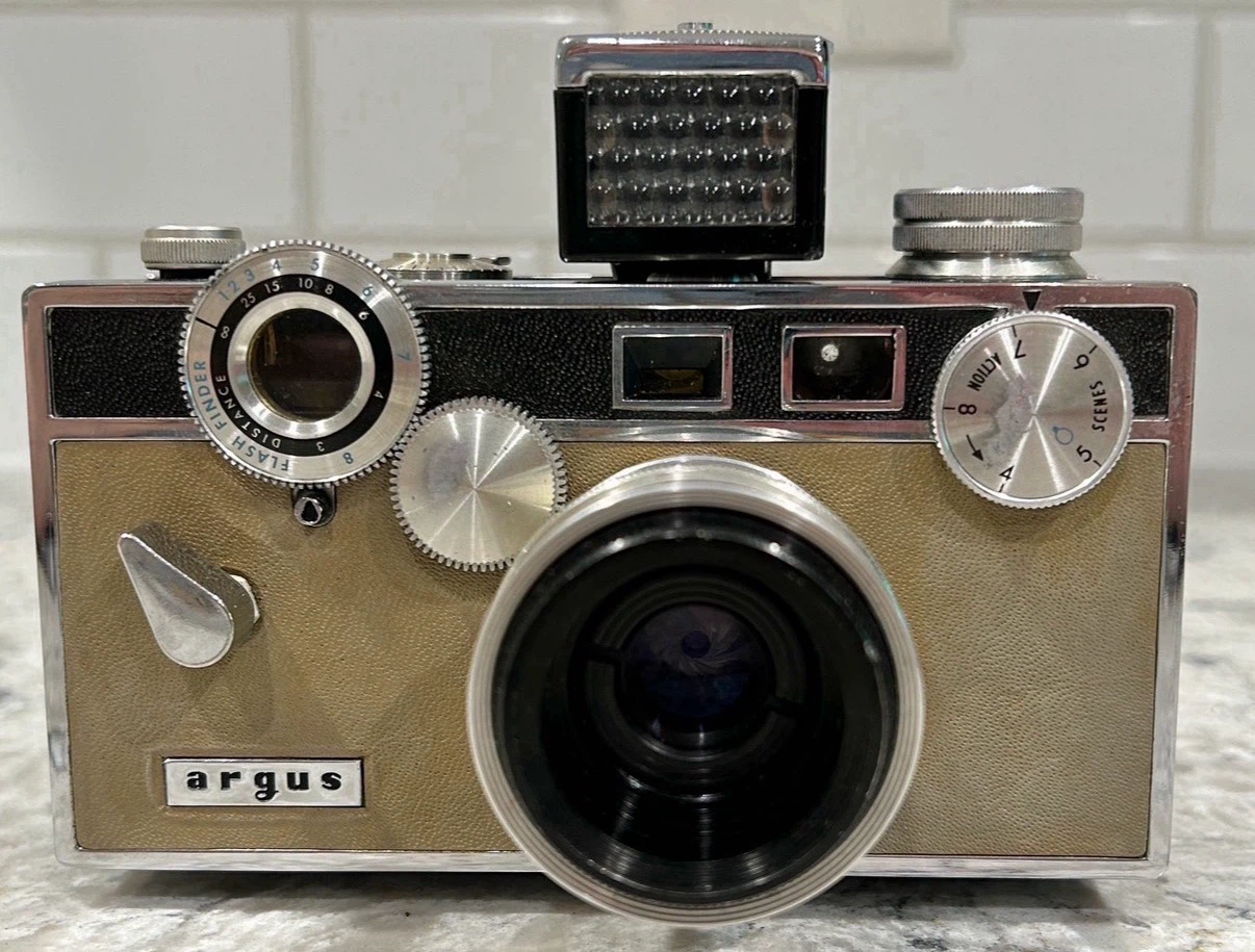 Vintage Argus C3 Matchmatic 35mm Film Camera w/ Cintar Lens