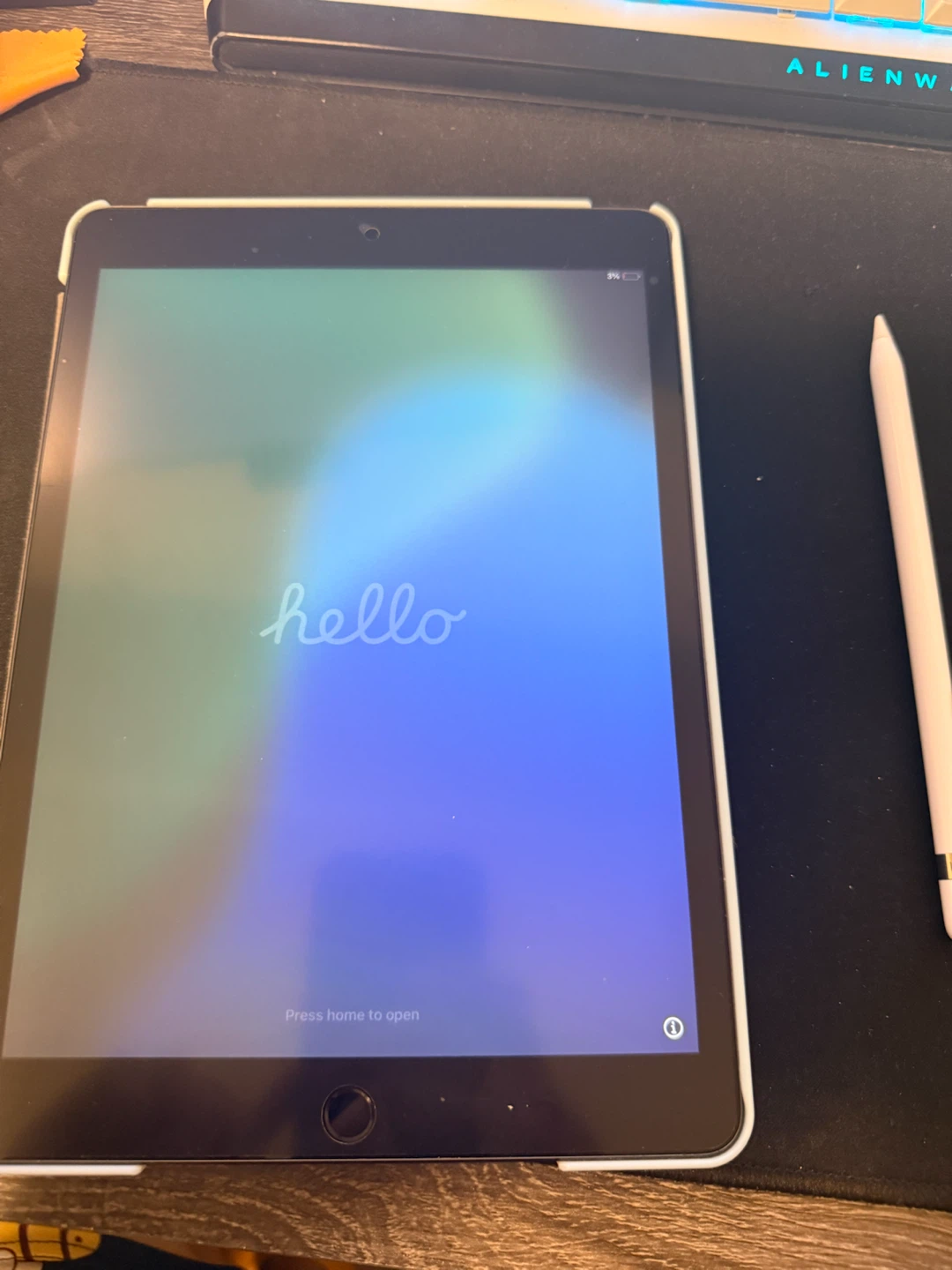 Apple iPad 9th Generation 64GB Wi-Fi + Apple Pencil (1st Gen)