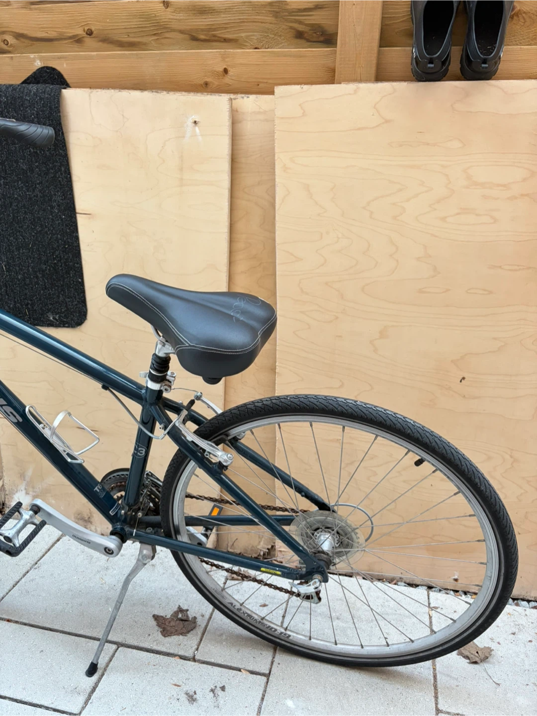Jamis Citizen 3 Hybrid Bike - photo 5