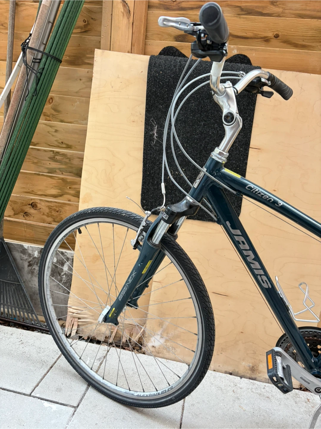 Jamis Citizen 3 Hybrid Bike - photo 4