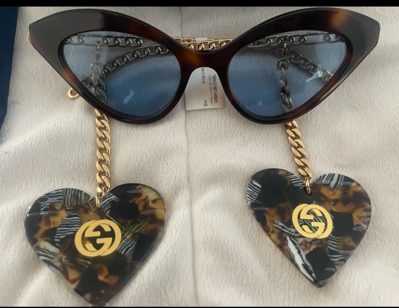 Just GUCCI Cat Eye Sunglasses with Heart Charms - photo 2