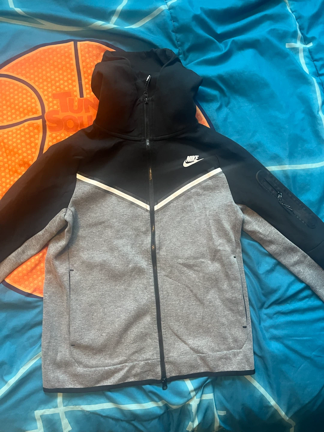 Nike Tech Fleece Full Zip Hoodie and Joggers Set - photo 4