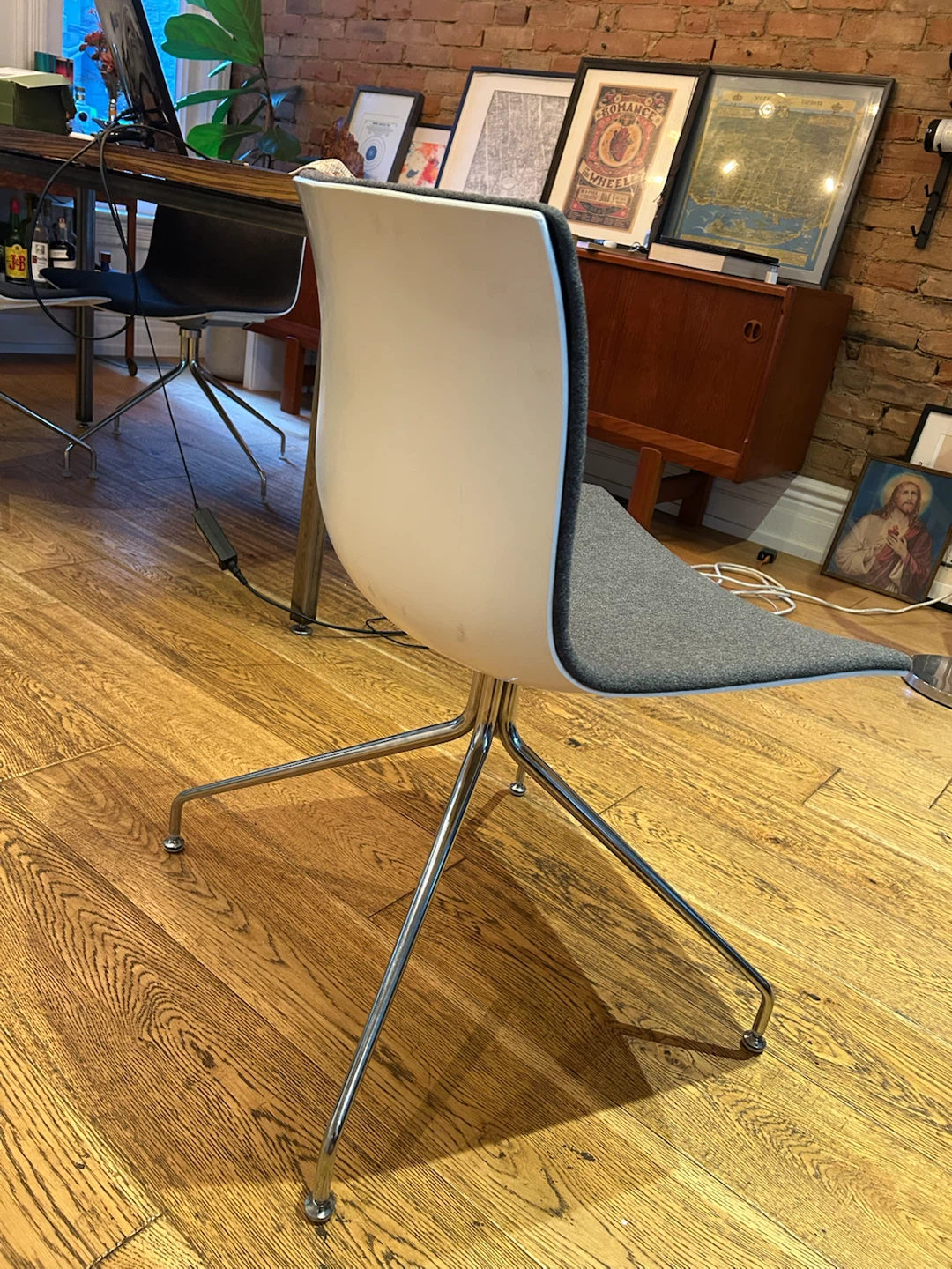Modern Accent Chair - Arper Catifa 46 Swivel Chairs - photo 3