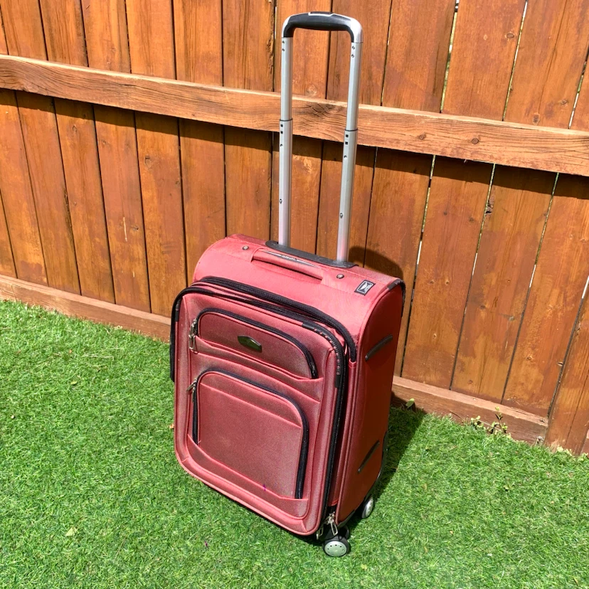 Gabbiano Red Wheeled Luggage